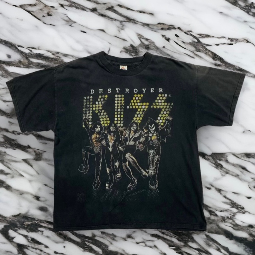 Kiss shirt